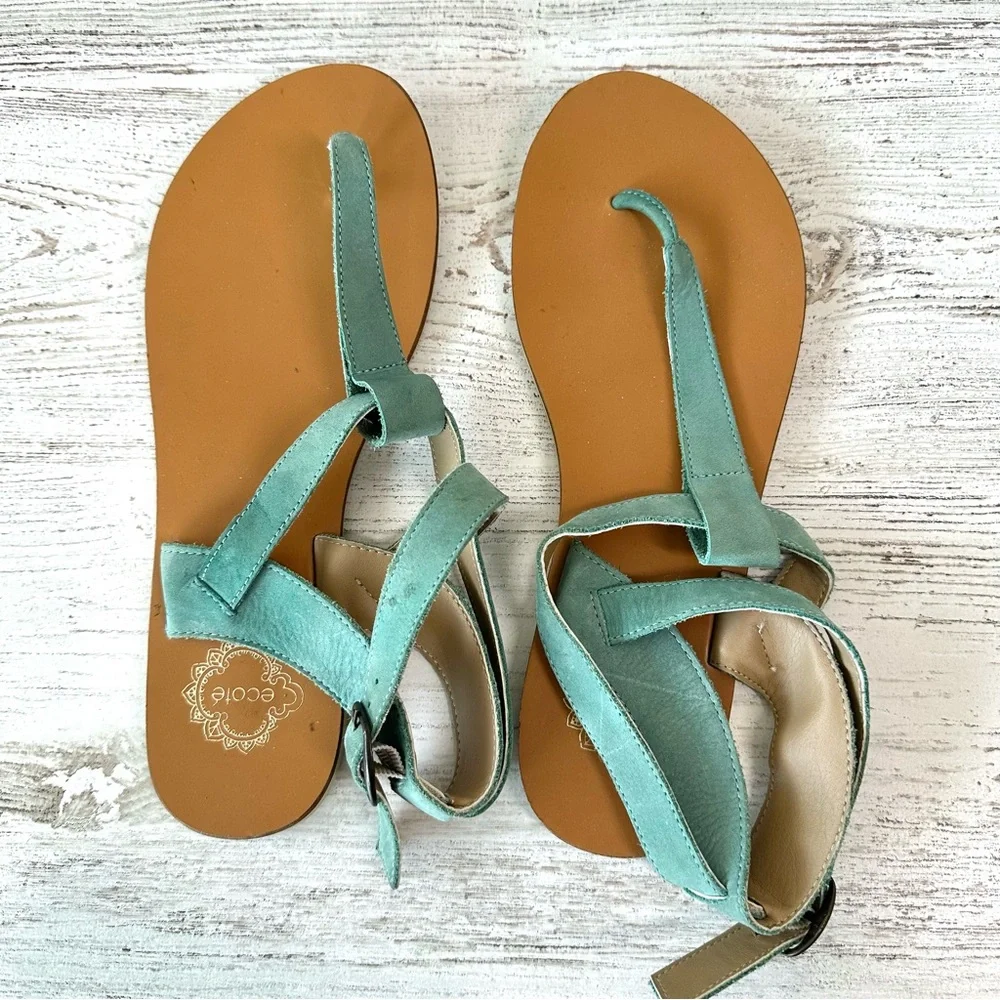 URBAN OUTFITTERS ECOTE Suede Leather Thong Strappy Sandals Sea-foam green blue